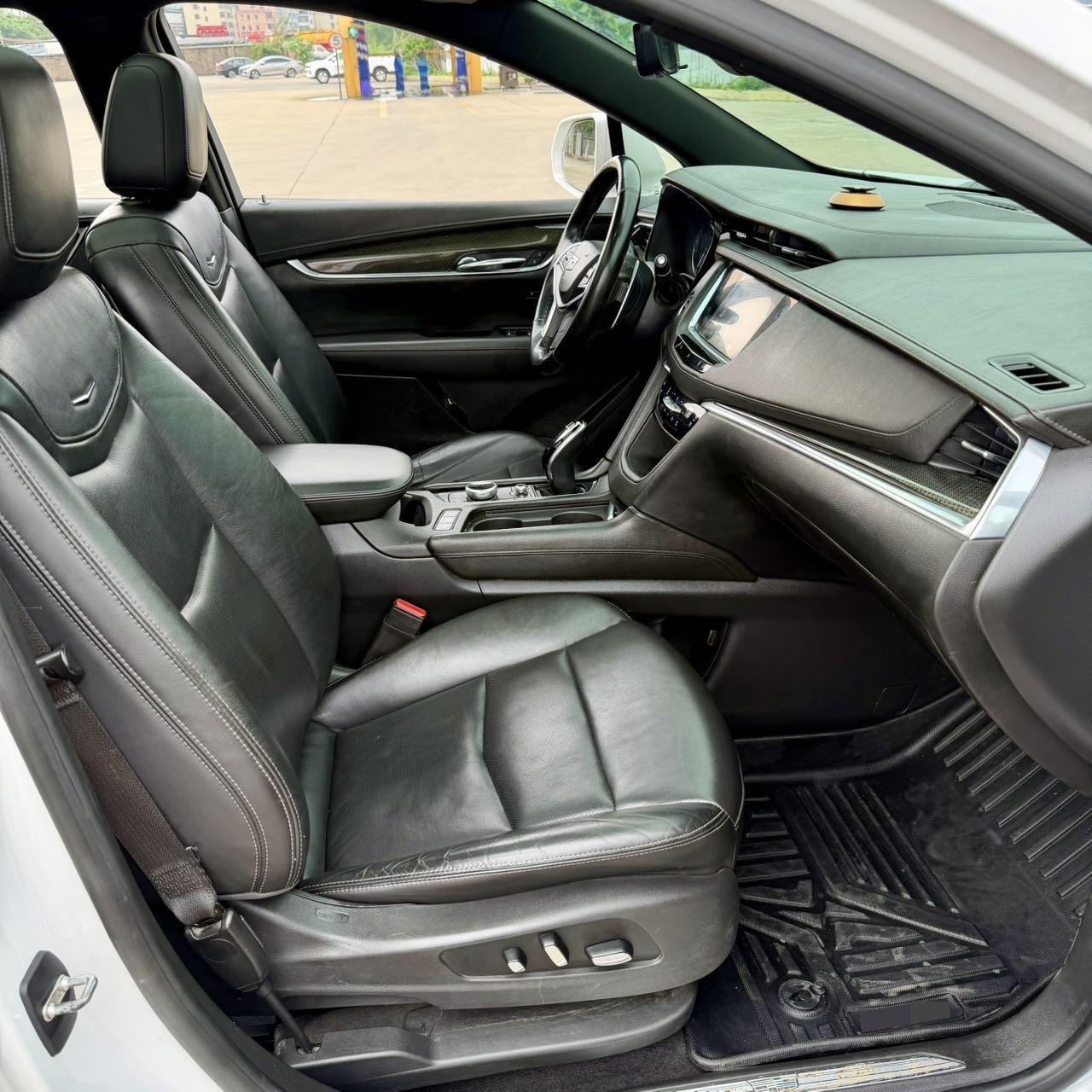 Cadillac XT5 2020 28T 4-wheel drive leading sports 8