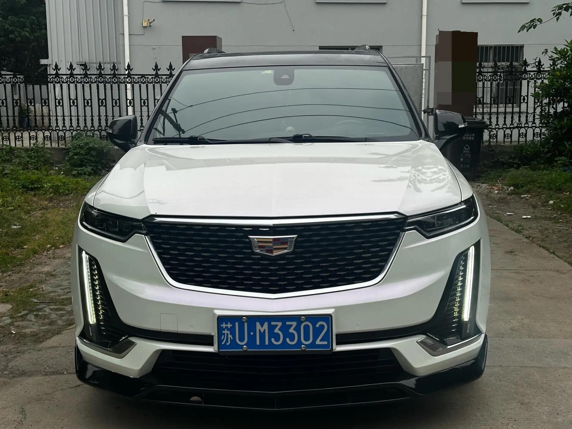 Cadillac XT6 2022 2.0T 6-seat 4-wheel drive luxury model 2