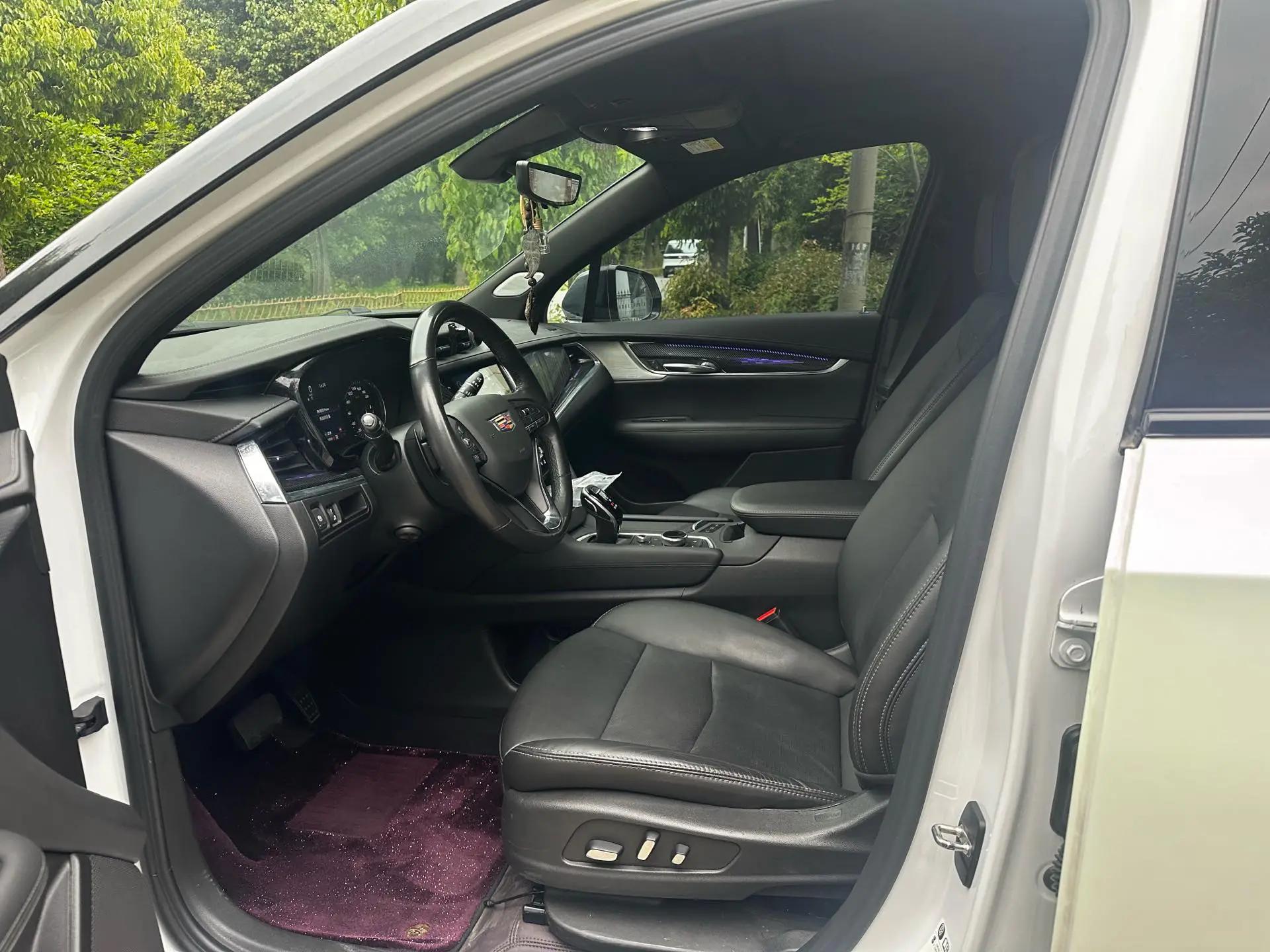 Cadillac XT6 2022 2.0T 6-seat 4-wheel drive luxury model 4
