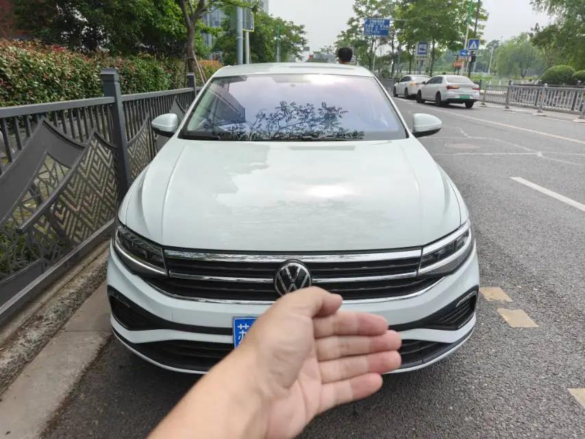 Bora 2023 200TSI DSG Smooth Edition 3