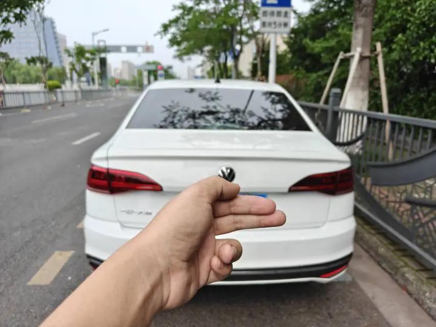 Bora 2023 200TSI DSG Smooth Edition 4
