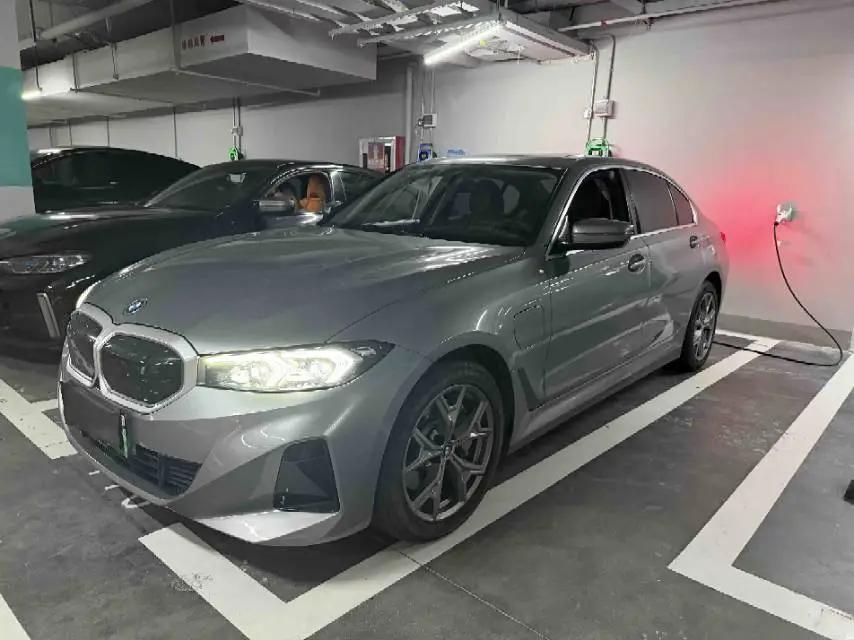BMW i3 2022 eDrive 35 L