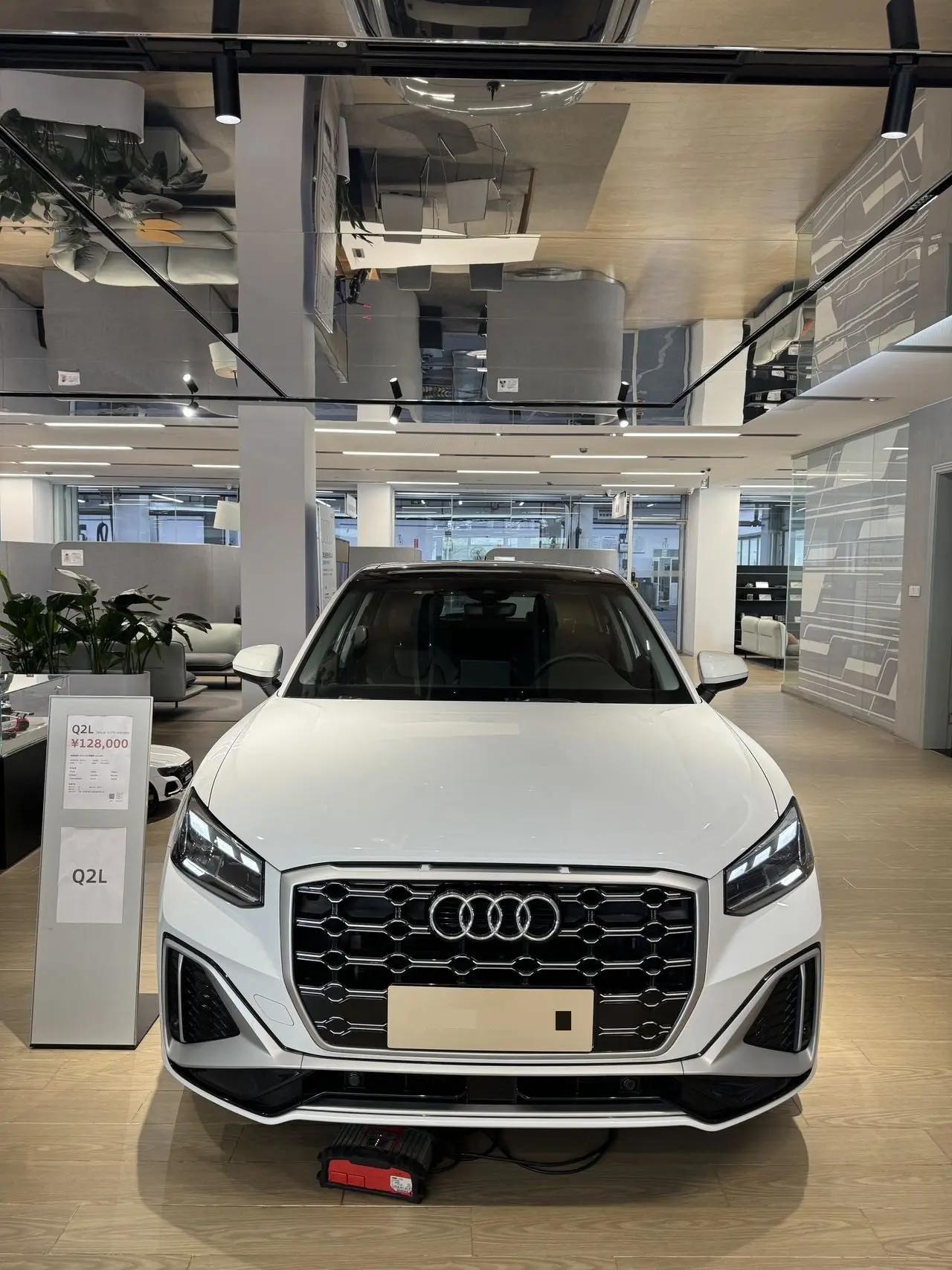 Audi 2024 Q2L 1.5TFSI 35TFSI Fashion Dynamic Automatic 2
