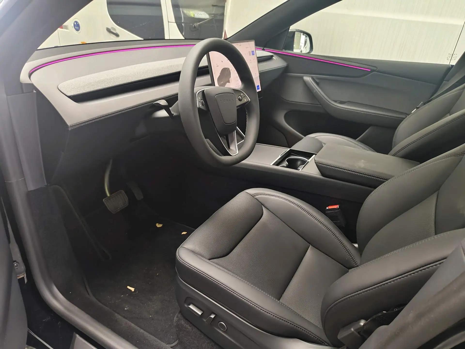 Tesla 2026 Model Y Rear-Wheel Drive Automatic 3