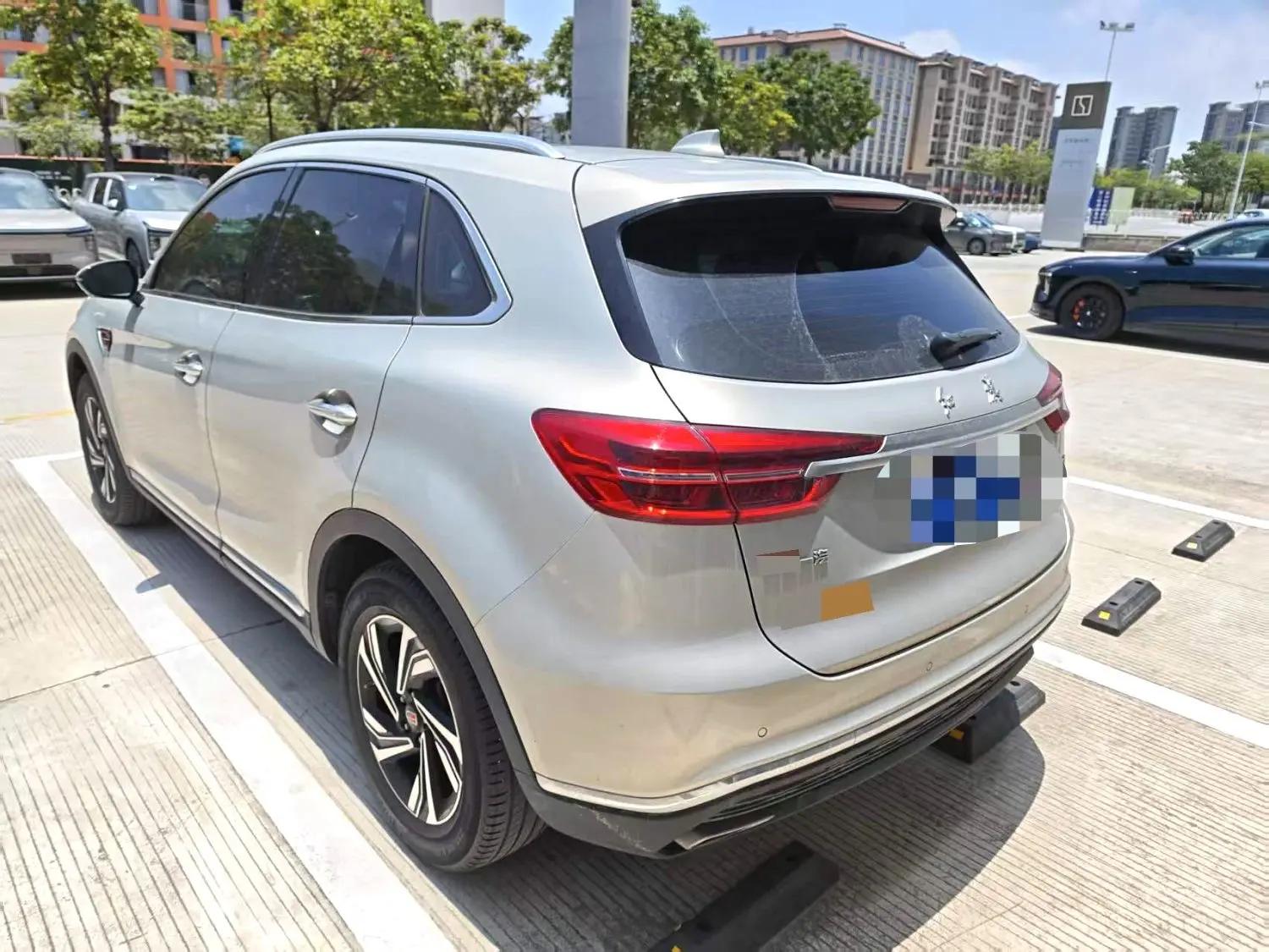 HongQi HS5 2022 to 2.0T Zhilian Flag Edition 3