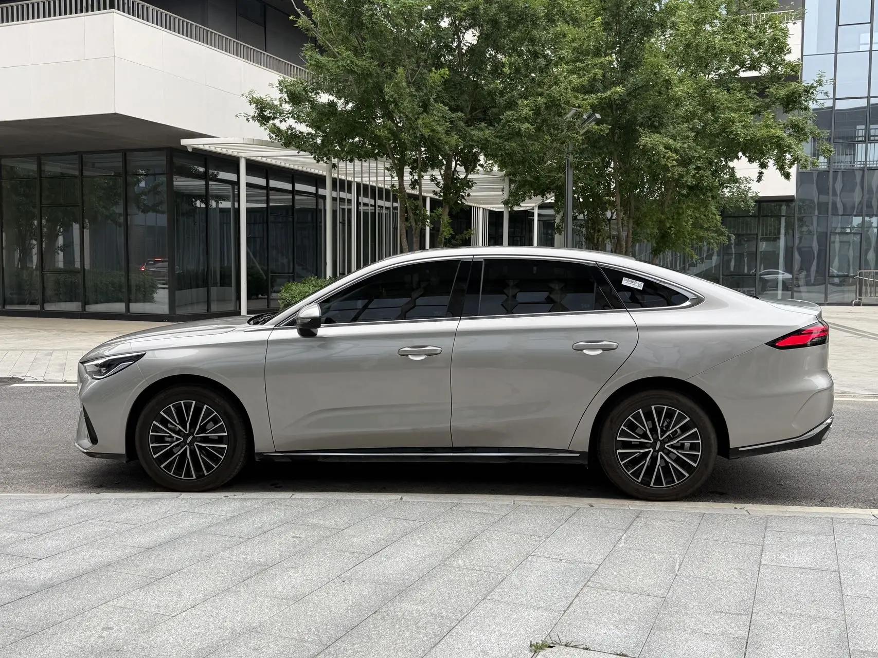 Geely 2026 Emgrand -3-compartment 1.5T Flagship Automatic Gear 5