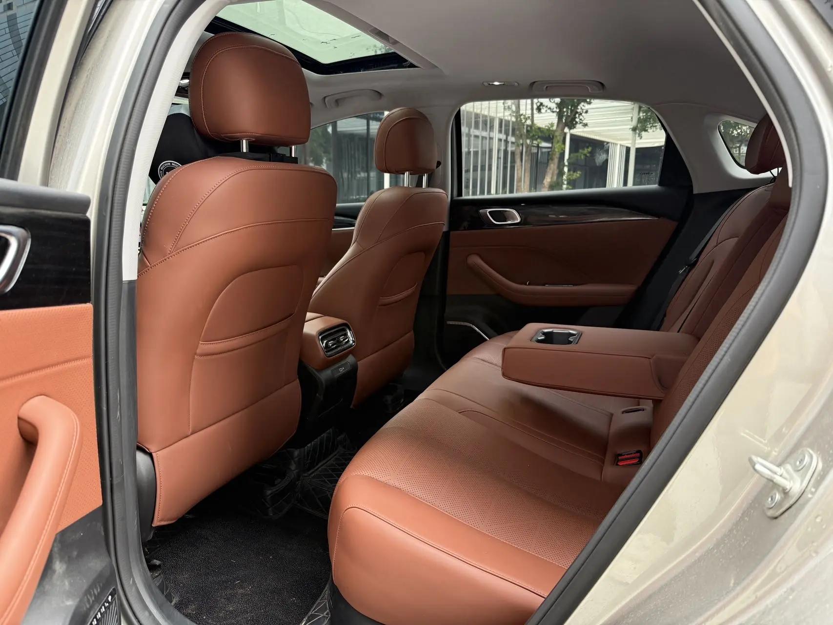 Geely 2026 Emgrand -3-compartment 1.5T Flagship Automatic Gear 7
