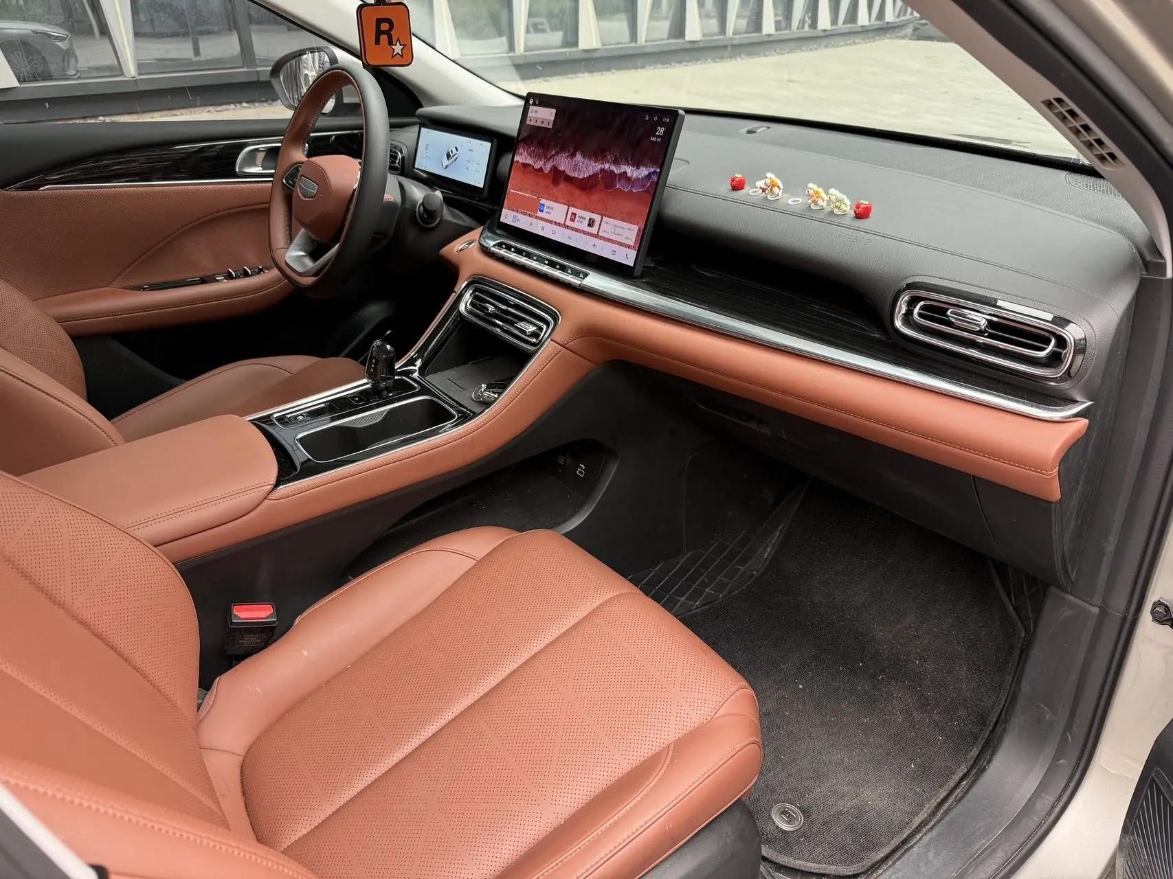 Geely 2026 Emgrand -3-compartment 1.5T Flagship Automatic Gear 8