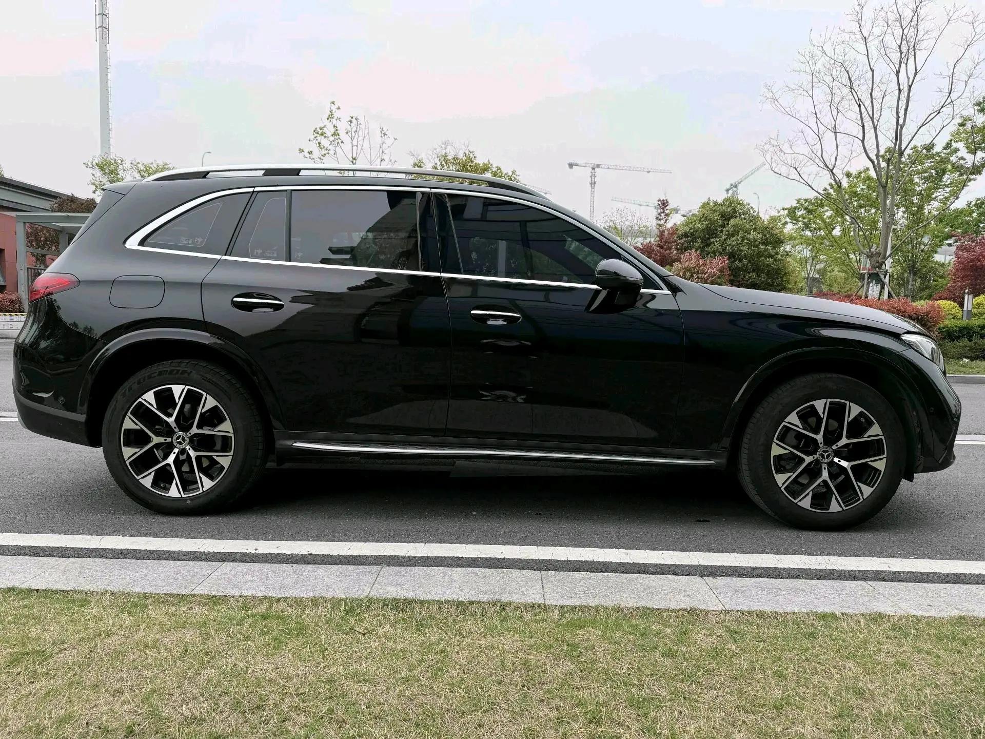 Mercedes Benz 2024 GLC 260 L 4MATIC 48V 2.0T Luxury 5-seat Automatic Gear 3