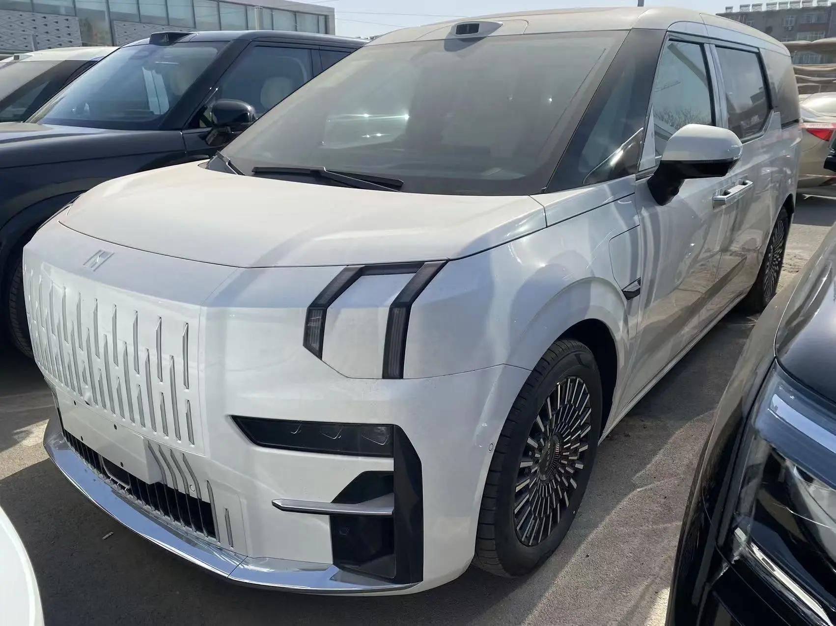 Zeekr 2024 Zeekr 009 Six-Seat Executive Edition All-Wheel Drive 108kWh Automatic