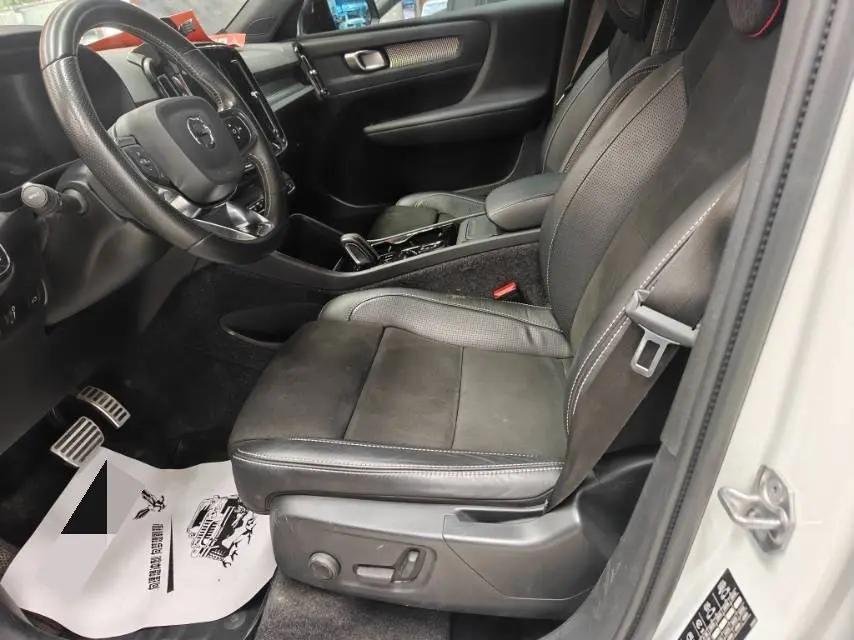 Volvo XC40 2021 T4 4-wheel drive Zhiyuan Sports Edition 2