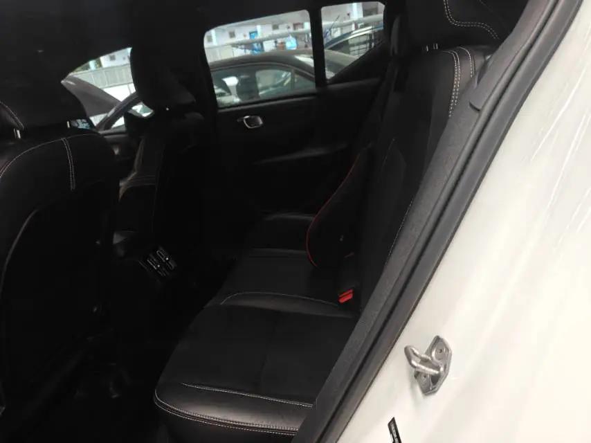 Volvo XC40 2021 T4 4-wheel drive Zhiyuan Sports Edition 5
